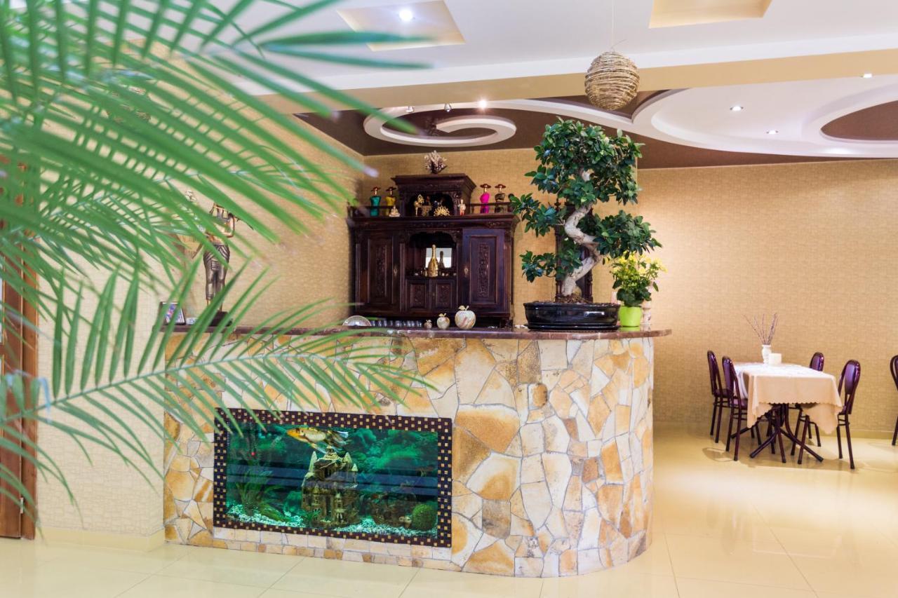Sunrise Boutique Hotel Berehove  Bagian luar foto