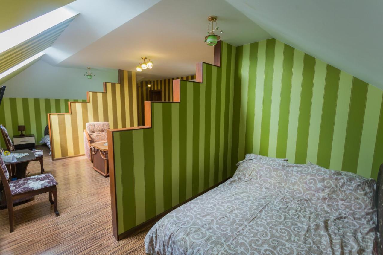 Sunrise Boutique Hotel Berehove  Bagian luar foto